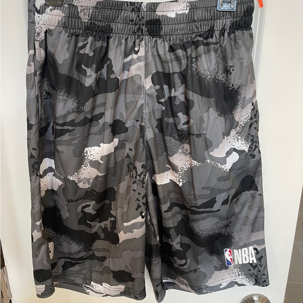 Men’s NBA shorts medium like new